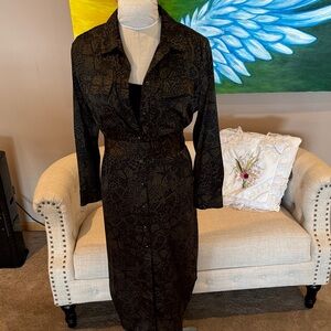 Elegant Black Patterned Dress